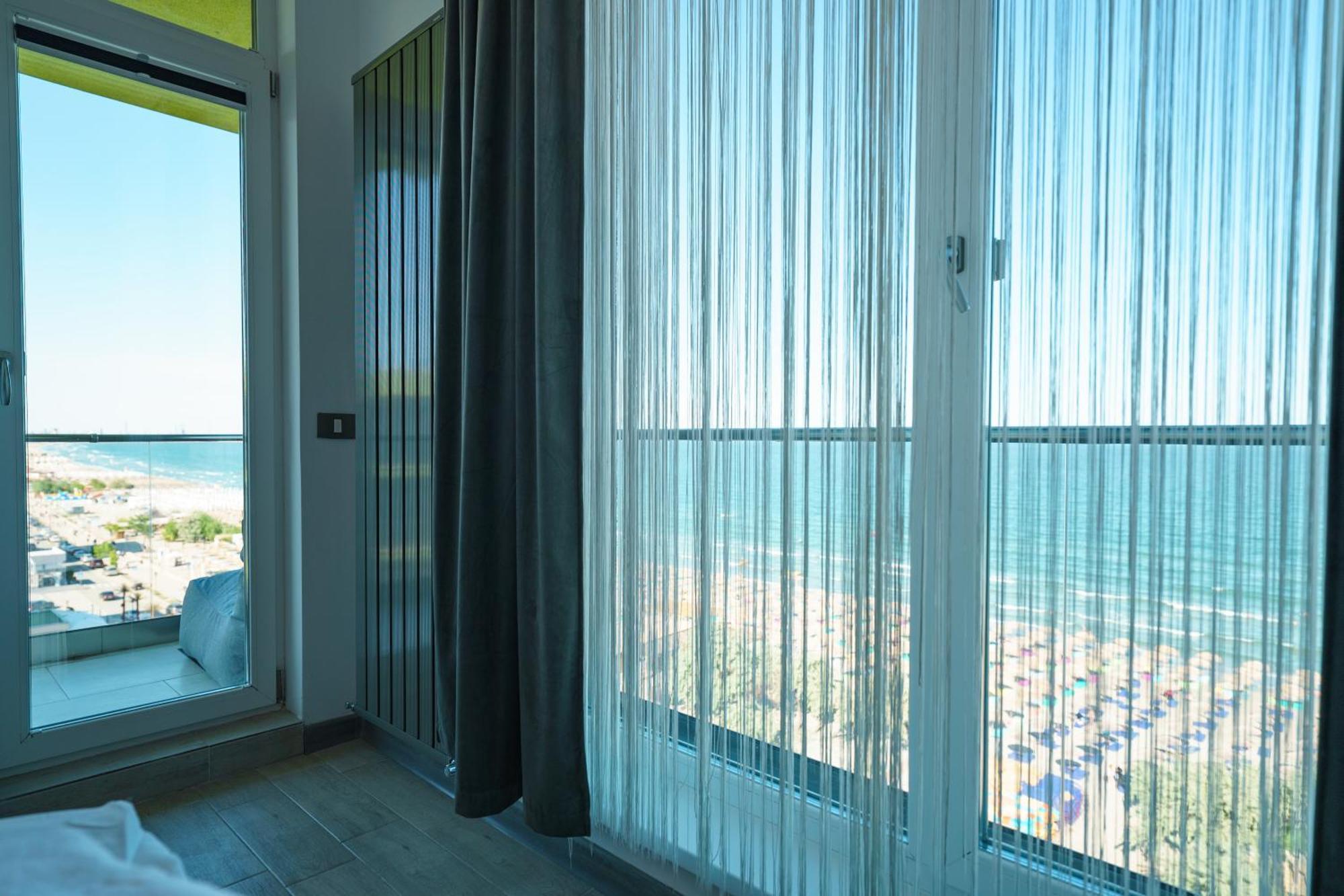 Promenada Apartments Beach Resort Mamaia Nord Navodari Bilik gambar