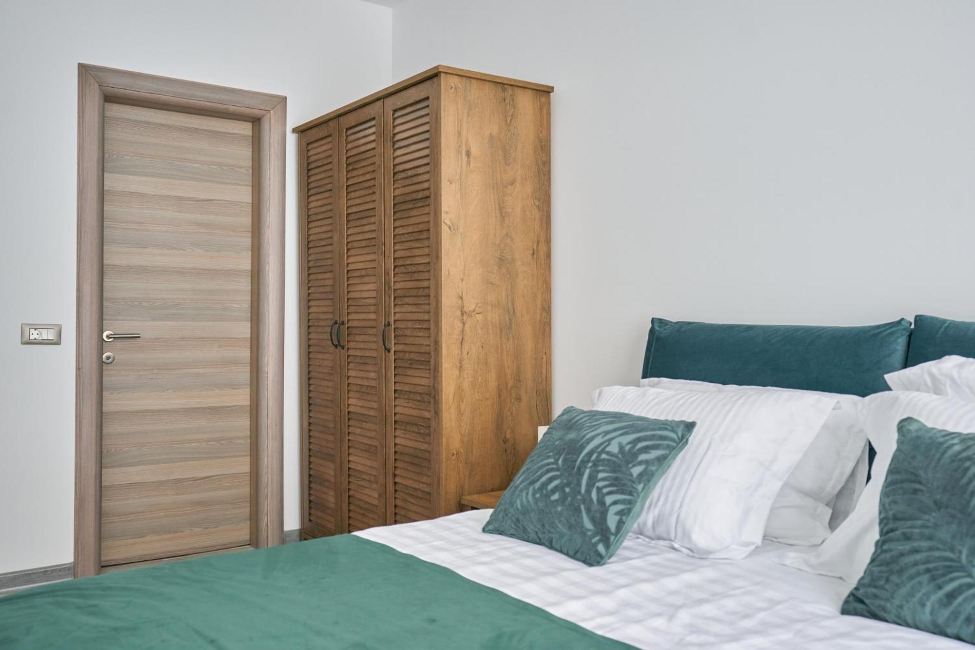 Promenada Apartments Beach Resort Mamaia Nord Navodari Bilik gambar